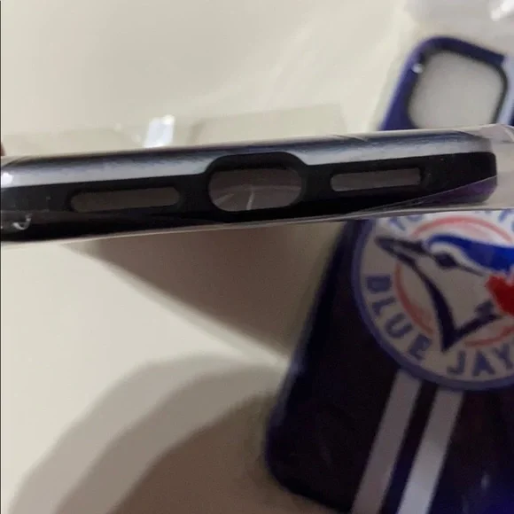 NEW Raptors iPhone 11 case - Picture 3 of 4